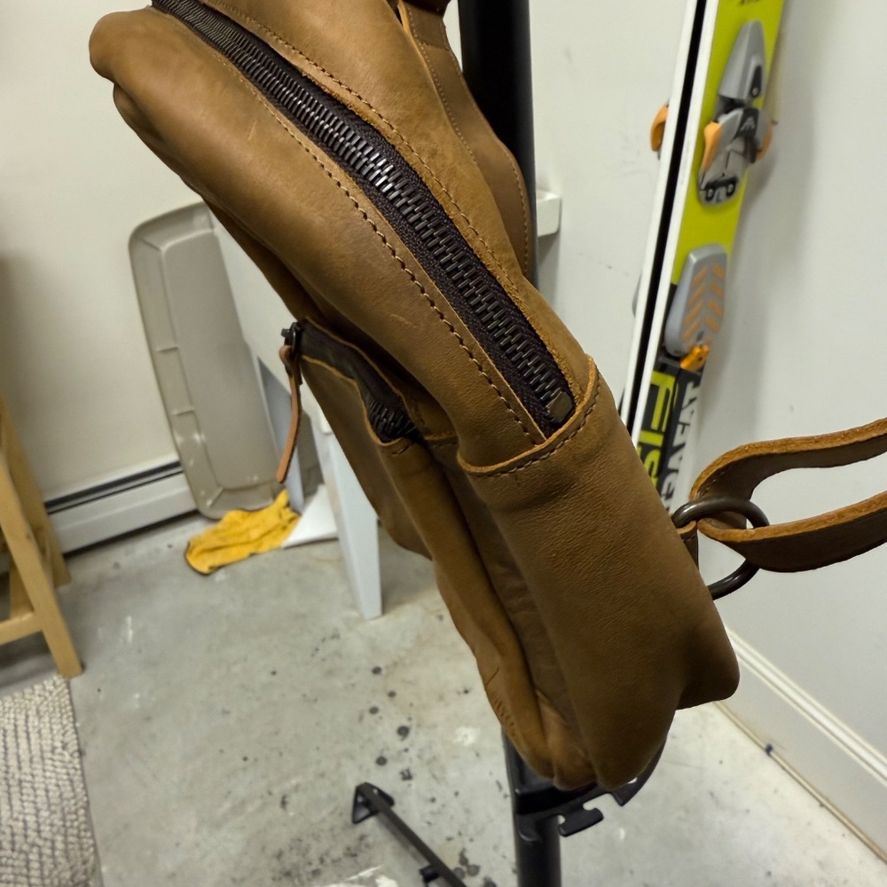 Love 41/Saddleback Leather Mini Backpack - image 5